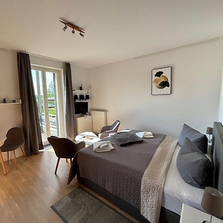 Einraumapartment Im Erdgeschoss Mit Seeblick Rheinsberg Bagian luar foto